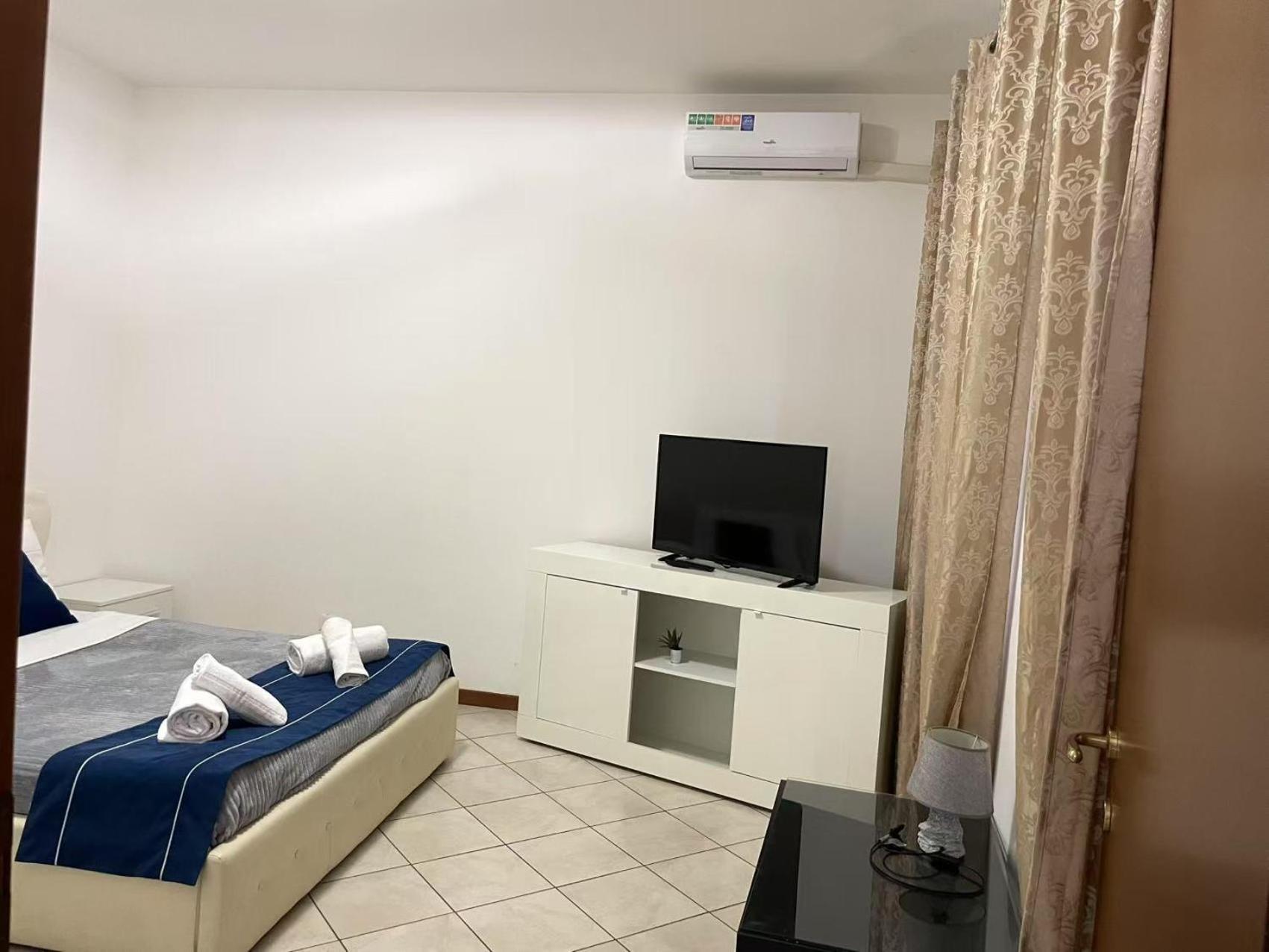 Flat Blue Apartment Верона Екстериор снимка
